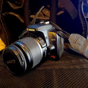 Canon eos rebel xs kit